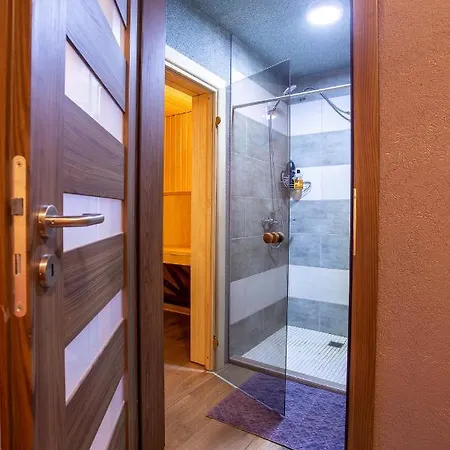 Brivdienu Maja Mierpilnai Gimenes Atputai Siltumnica Holiday home *